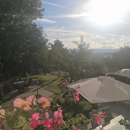 게스트하우스 Cap Bonheur Saint-Cierges